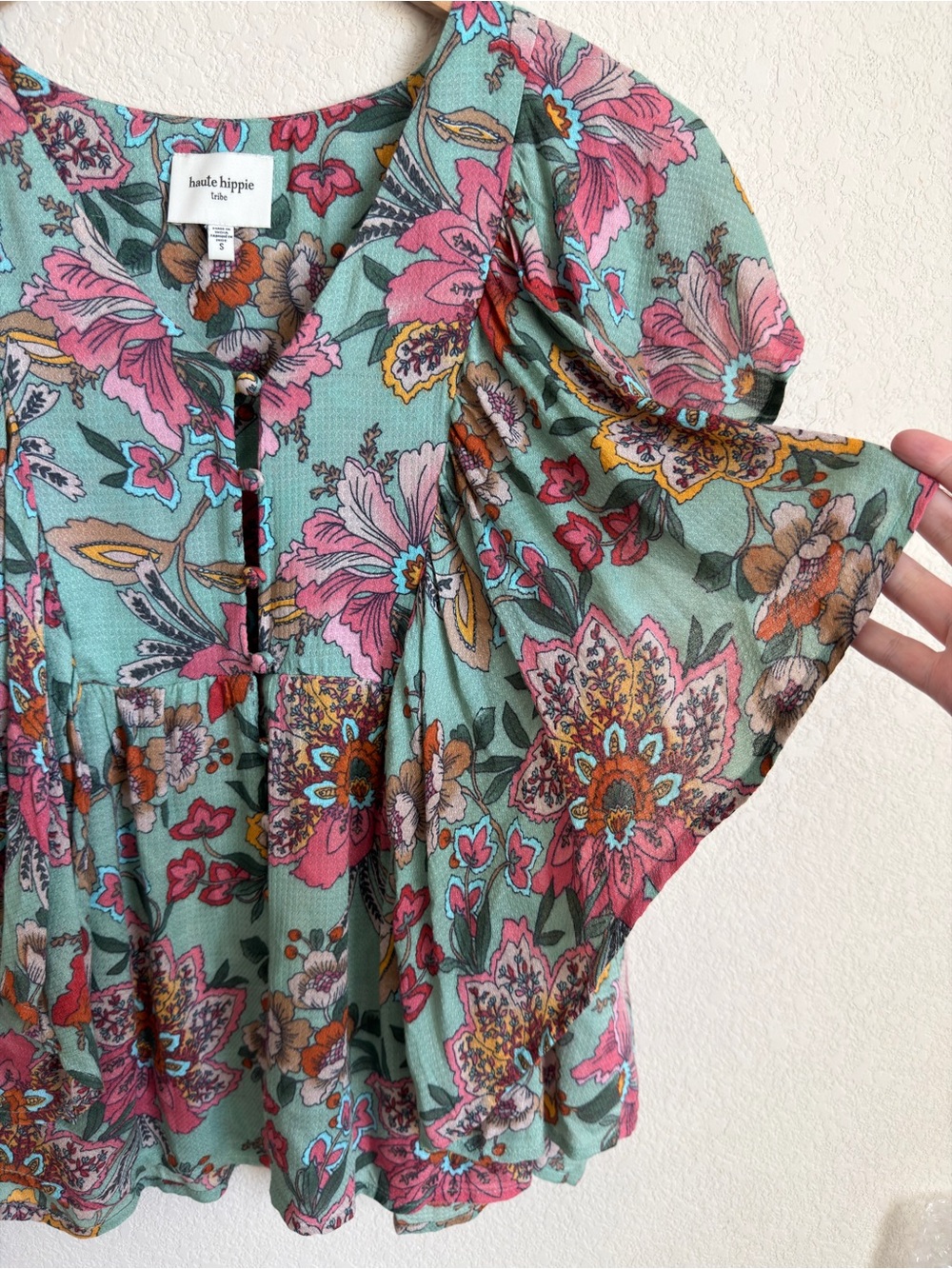 Haute Hippie Tribe Karen Floral Flutter Sleeve Babydoll Blouse Modal Size S Boho - Picture 4 of 12